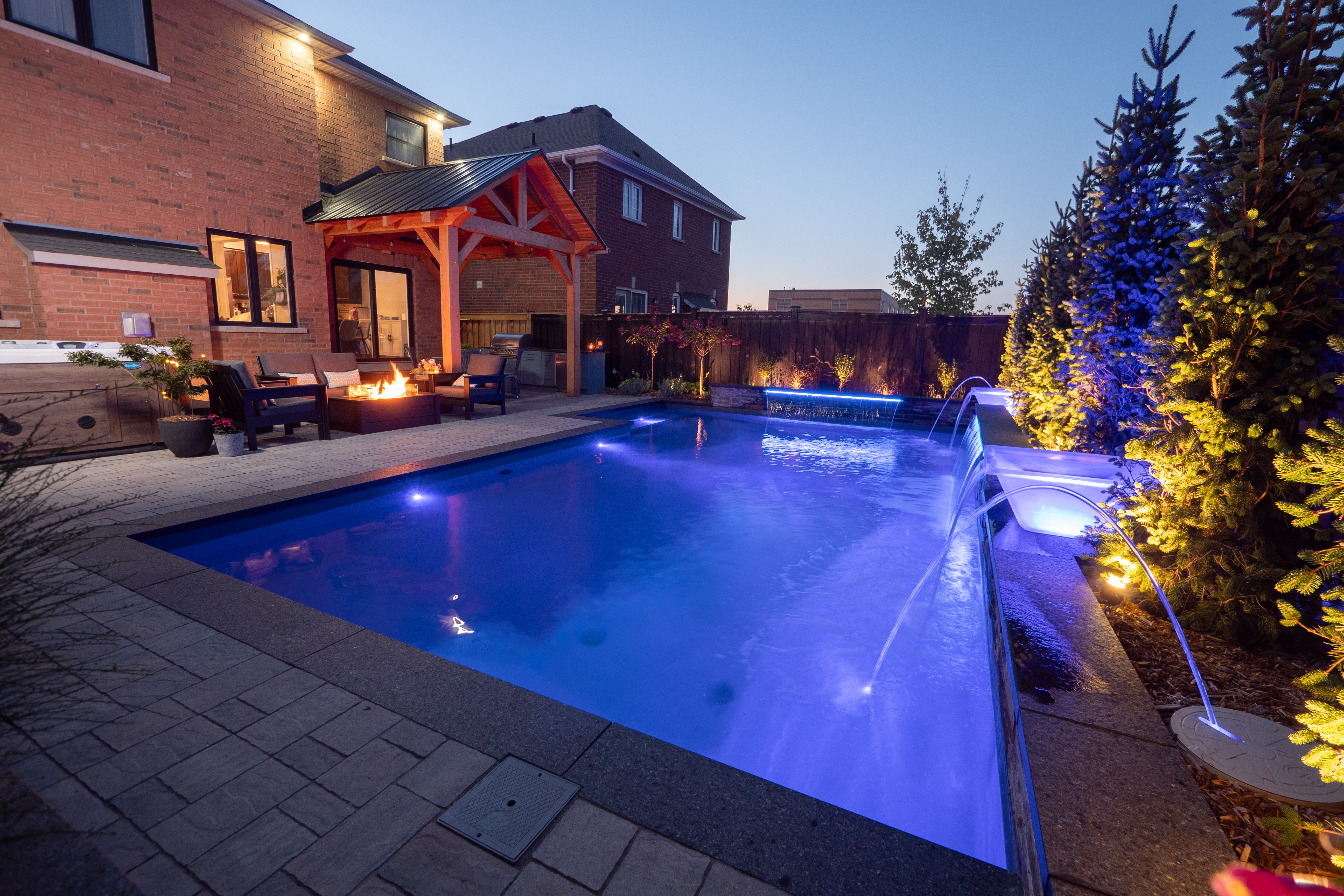 Pool and Landscpae contractor Barrie, ON
